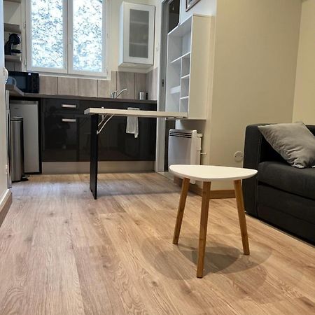 Studio Neuf Entierement Equipe Et Bien Situe. Apartment Париж Екстериор снимка
