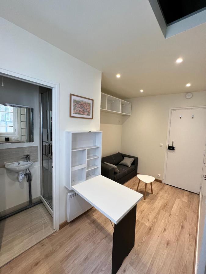 Studio Neuf Entierement Equipe Et Bien Situe. Apartment Париж Екстериор снимка
